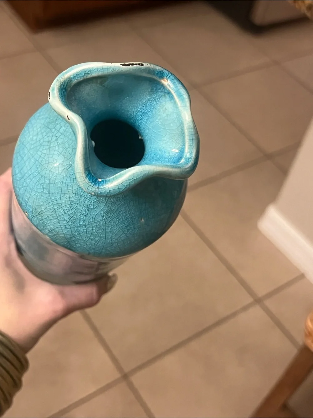 Teal Ceramic Decorative Vase With Ruffle Lip - Picture 4 of 7